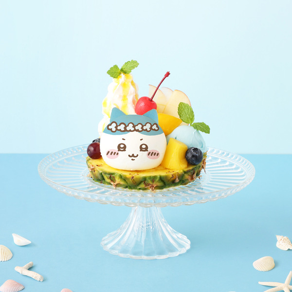 「映画ちいかわ 人魚の島のひみつ Collaboration CAFE」ハチワレの南国ムース
