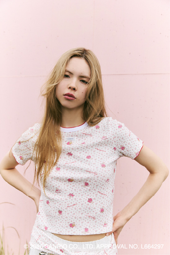 【LILY BROWN】総柄Tシャツ　8,470円