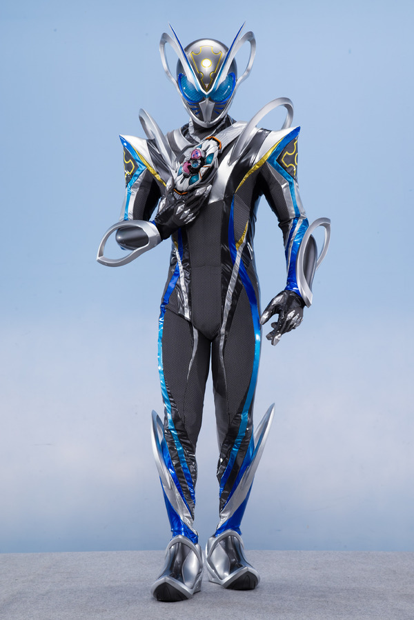 『仮面ライダーマイス』仮面ライダーマイス