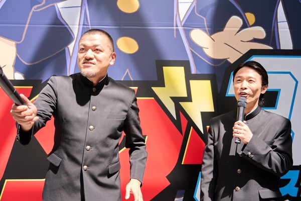渋谷に“雷警報”発生!? アニメ『サンダー３』放送開始日に渋谷をジャック！学ラン33人が大捜索、カミナリがスペシャルネタ披露