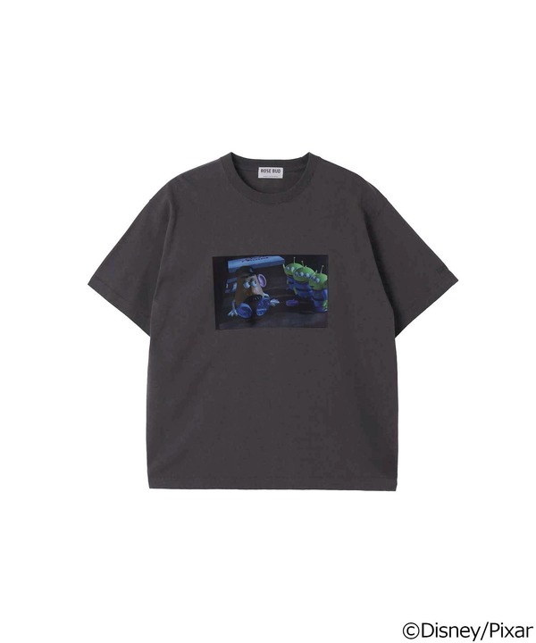 ウッディ＆バズ＆ジェシーが仲良くデザイン♪ 「トイ・ストーリー」ROSE BUDコレクション登場！ 名シーンTシャツやポーチなど遊び心あふれるアイテムがラインナップ♪