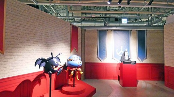VR体験だけじゃない！勇者気分で『ドラクエ』世界にひたる40周年記念展に、「おお！まだいってないとは なにごとだ！」【ドラゴンクエスト40周年記念展「ドラゴンクエスト the DIVE -まだ見ぬ冒険の舞台へ-」フォトレポート】