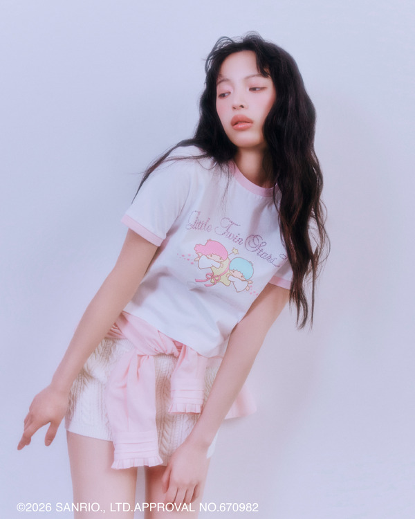 【リトルツインスターズ（キキ＆ララ）】ビジューTシャツ