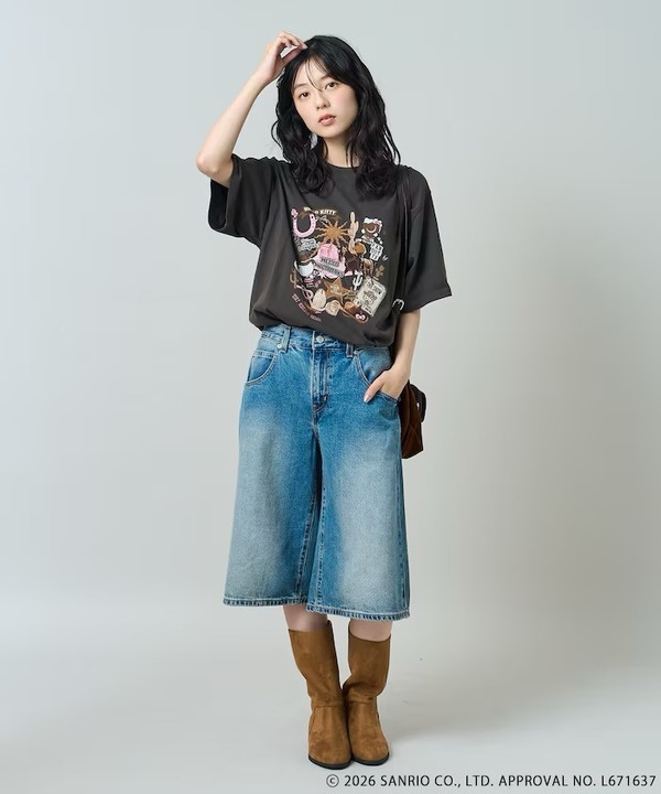 “HELLO KITTY” Giddy Upコラージュ プリントTシャツ　¥5,995 tax in