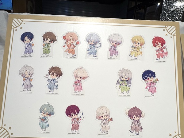 ＜「トレーディングステッカー Luminous Palette Celebration ver.」＞