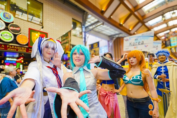 名古屋・大須の街を彩る約1000人参加の「大須コスプレパレード」