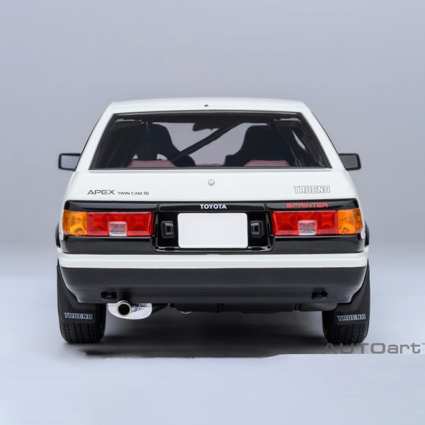 1/18スケール トヨタ スプリンター トレノ (AE86) 「頭文字D」（C）しげの秀一／講談社