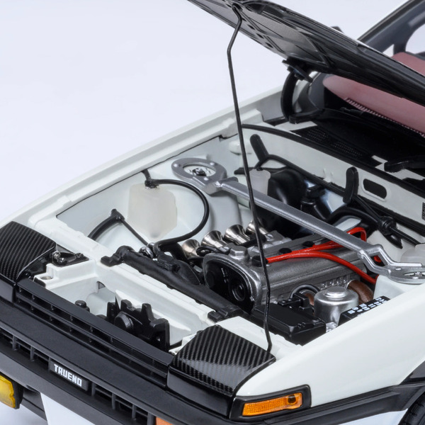 1/18スケール トヨタ スプリンター トレノ (AE86) 「頭文字D」（C）しげの秀一／講談社