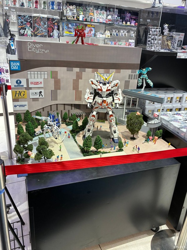 ガンダムベース東京アネックス店内展示2