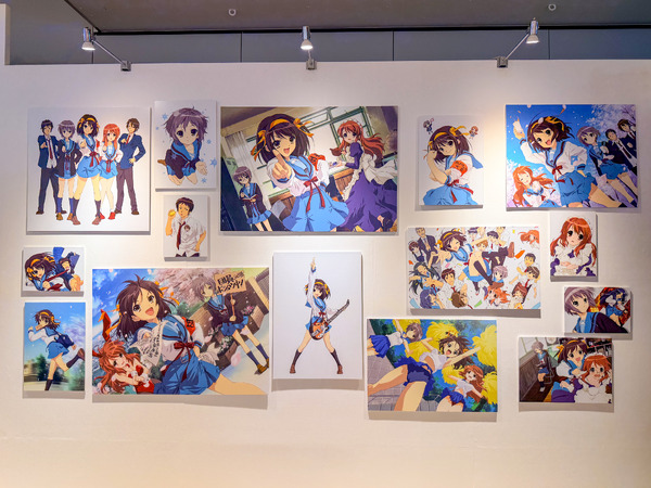 展覧会「SOS展～世界を大いに盛り上げた涼宮ハルヒの展～」