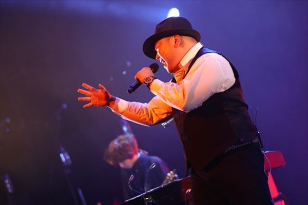 「灰と激奏のグリムガル」朗読劇とアーティストライブが融合したスペシャルステージが展開