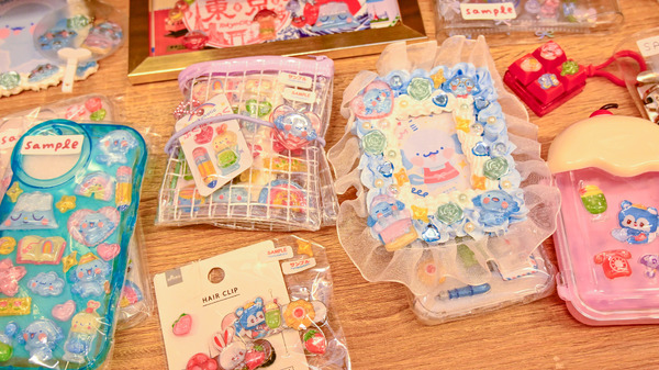 ここでしか買えないオリジナル文具や限定アイテムも充実