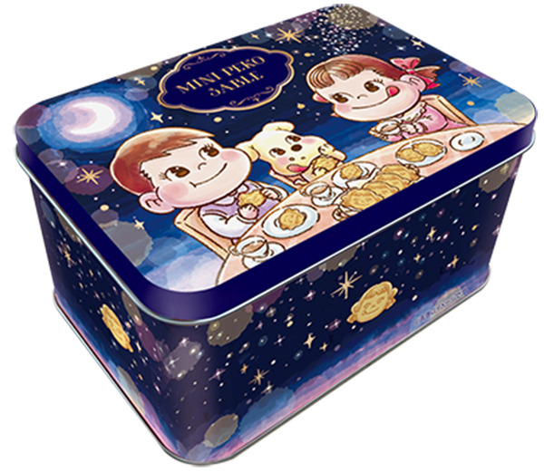 不二家のお菓子がハロウィンデザインに♪ カントリーマアム、ホームパイ、ミルキーのパッケージに仮装をしたペコちゃん＆サンリオキャラたちが！