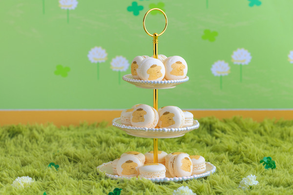 【ポムポムプリンのいちごマカロン】