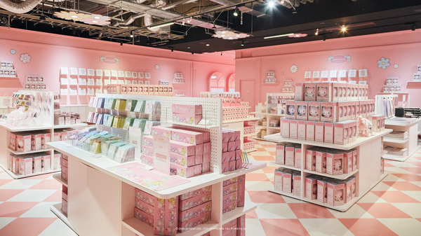 ポムポムプリン、クロミたちがお花と一緒♪ サンリオキャラ新商品第2弾が登場！ 体験型展示イベントにて東京会場限定のオリジナルグッズが販売
