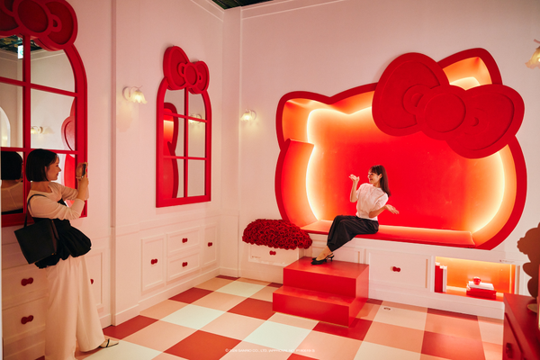 『Sanrio characters Exhibition Hotel Floria Tokyo(ホテルフローリア トーキョー)』