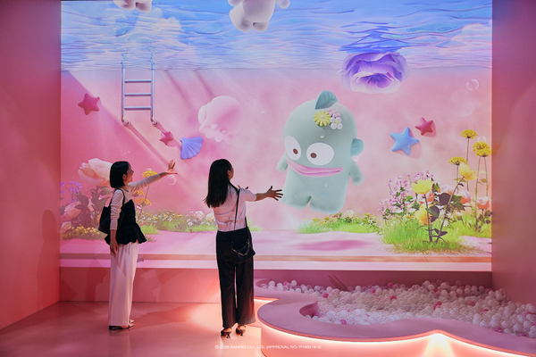 『Sanrio characters Exhibition Hotel Floria Tokyo(ホテルフローリア トーキョー)』