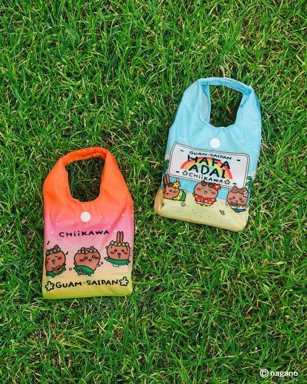 『FOLDABLE TOTE CHIIKAWA HULA』『FOLDABLE TOTE CHIIKAWA LICENSE』