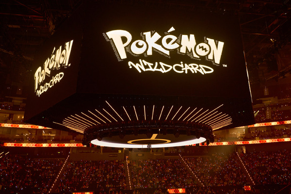 特報放映時の「ポケモンWCS2026」会場のようす