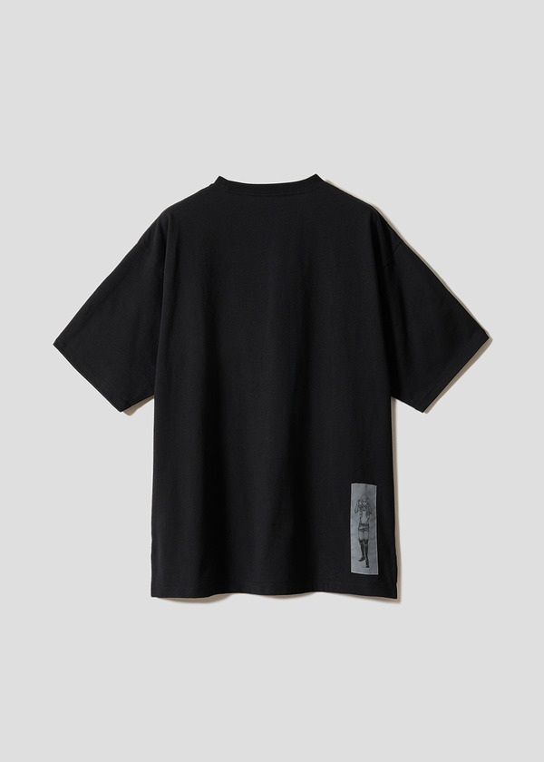 『進撃の巨人』×グラニフ　「15mの対峙｜ビッグシルエットTシャツ」