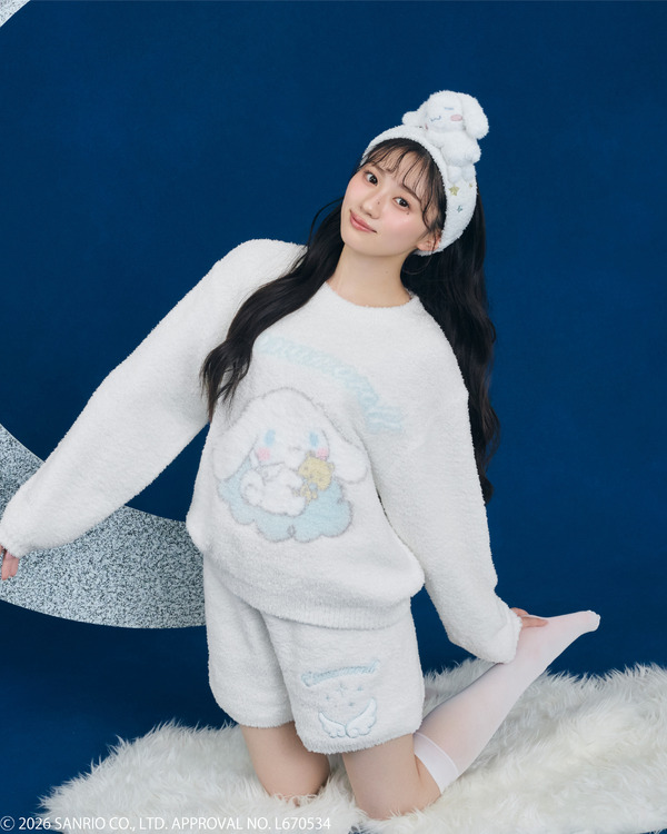 ニットプルオーバー、ニットショートパンツ