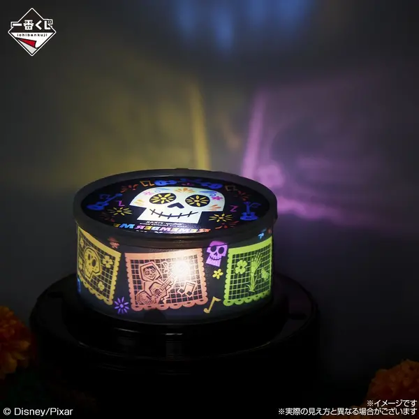 「一番くじ 〈リメンバー・ミー〉Colorful Memories」ラストワン賞：〈DAY OF THE DEAD〉ライト　シェードを外した使用イメージ