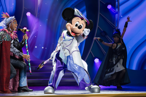 東京ディズニーランドで新ショー始動！ライブパフォーマンスで贈る豪華ステージ！【現地レポ】