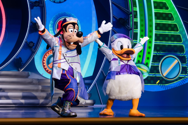 東京ディズニーランドで新ショー始動！ライブパフォーマンスで贈る豪華ステージ！【現地レポ】