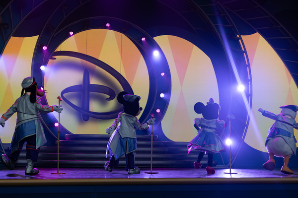 東京ディズニーランドで新ショー始動！ライブパフォーマンスで贈る豪華ステージ！【現地レポ】