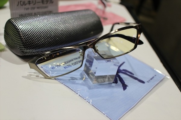 「東方」キャラのメガネがたくさん　執事眼鏡eyemirrorブース【コミケ90】