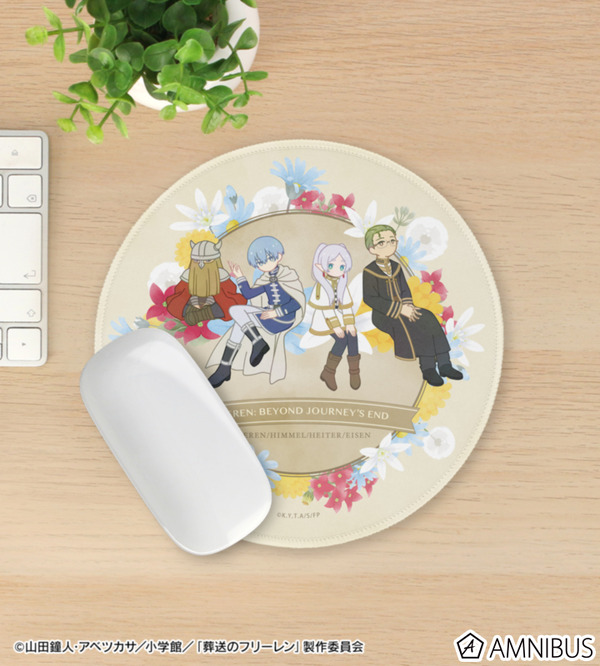 TVアニメ『葬送のフリーレン』集合 Botania 第2弾 マウスパッド ver.A　使用イメージ