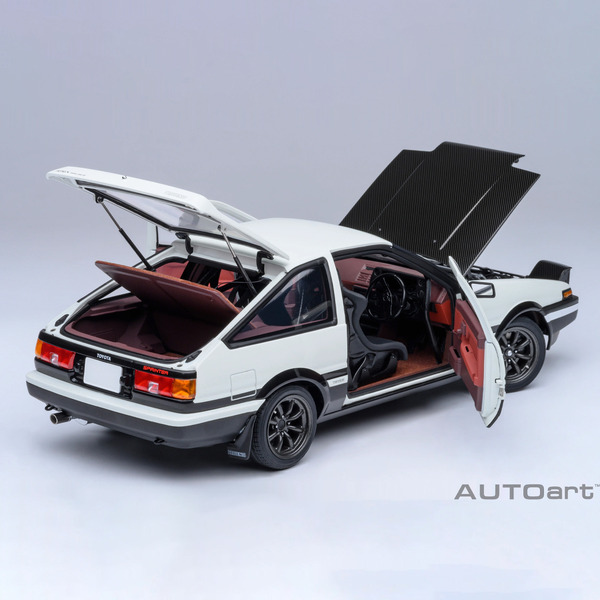 AUTOart製「1/18スケール トヨタ スプリンター トレノ（AE86）」