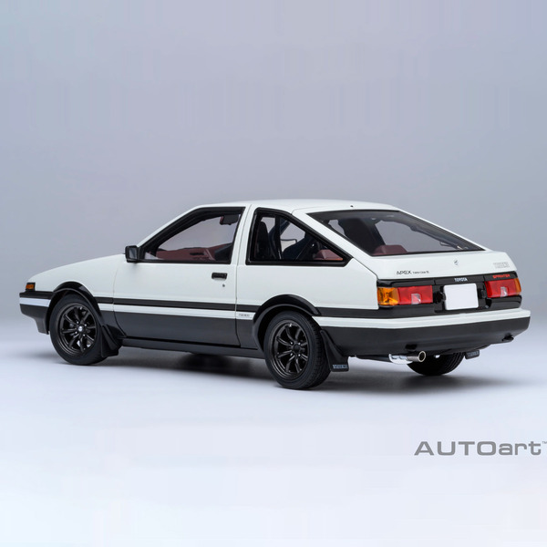 AUTOart製「1/18スケール トヨタ スプリンター トレノ（AE86）」