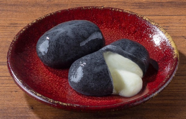 ゴジラ風 漆黒のチーズ団子