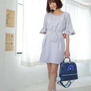 岡田紗佳による着用イメージ(C)Koi・芳文社／ご注文は製作委員会ですか？？