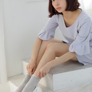 岡田紗佳による着用イメージ(C)Koi・芳文社／ご注文は製作委員会ですか？？