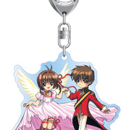 「アクリルキーホルダー（さくら＆小狼）」800円＋税　(C)CLAMP・ShigatsuTsuitachi CO.,LTD.／講談社(C)CLAMP・ST・講談社／劇場版カードキャプターさくら 封印されたカード製作委員会