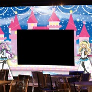 「マルチステージ装飾」(C)Ｔ－ＡＲＴＳ / syn Sophia / テレビ東京 / IPP製作委員会