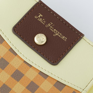 『サンリオ男子』コラボレーション 財布／7,800円(税別) 長谷川康太 モデル(C)2015, 2018 SANRIO CO., LTD. APPROVAL NO.S584763 HP