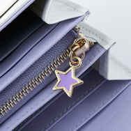 『サンリオ男子』コラボレーション 財布／7,800円(税別) 西宮 諒 モデル(C)2015, 2018 SANRIO CO., LTD. APPROVAL NO.S584763 HP