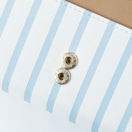 『サンリオ男子』コラボレーション 財布／7,800円(税別) 源 誠一郎 モデル(C)2015, 2018 SANRIO CO., LTD. APPROVAL NO.S584763 HP