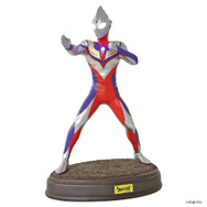 「プレミアムライティングフィギュア ウルトラマンティガ」38,000円 (税別)（C)円谷プロ