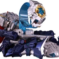 G-SHOCK × TRANSFORMERS　『マスターオプティマスプライム　レゾナントモード〔G-SHOCKセット〕』29,000円（税抜）(C)TOMY