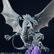 「ART WORKS MONSTERS『遊☆戯☆王デュエルモンスターズ』青眼の白龍」18,144円（税込）(C)高橋和希 スタジオ・ダイス／集英社・テレビ東京・NAS