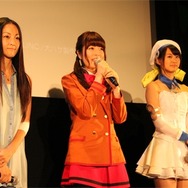 伊藤静さん、加隈亜衣さん、芹澤優さん（左から）