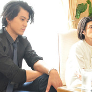 小栗旬＆三浦春馬『キャプテンハーロック』／Photo：Naoki Kurozu