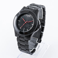 『ペルソナ5』コラボレーション 腕時計 ジョーカーモデル 15,800円（税別）（C）ATLUS （C）SEGA All rights reserved.