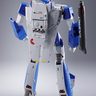 「DX超合金　VF-1A バルキリー（マクシミリアン・ジーナス機）」19,440円（税8%込）（C） 1982 ビックウエスト