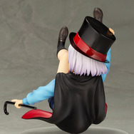 「先輩」12,000円（税別）（C）アズ・講談社／手品先輩製作委員会