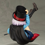 「先輩」12,000円（税別）（C）アズ・講談社／手品先輩製作委員会